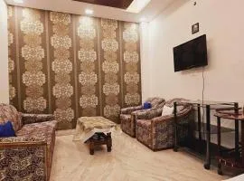 Hostmystay-2bhk Amarcolny Market