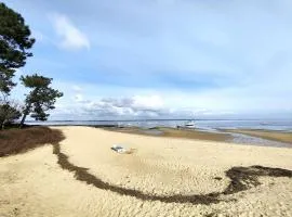 Villa lumineuse à 300m de la plage, 5min de l'océan en vélo, jardin et terrasse, proche commerces - FR-1-736-1