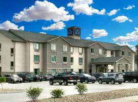 Cobblestone Hotel & Suites - Russells Point at Indian Lake，位于Russells Point的酒店