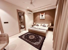 The Lodgers 2 BHK Serviced Apartment Near Artemis Hospital Sector 57 Gurgaon - Nearest Metro Station Sector 54 Chowk，位于古尔冈的公寓式酒店