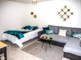 Studio confortable à Abondant, 30 m² avec jardin équipé