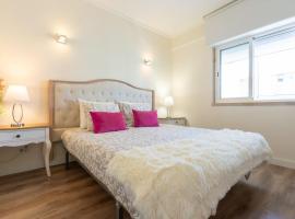 beachome4u4 / Carcavelos beach，位于帕雷迪的酒店