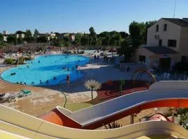 Bungalow confortable a Serignan avec piscine partagee