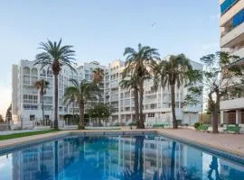 Apartamento en complejo residencial con piscina y garaje a 100m del mar