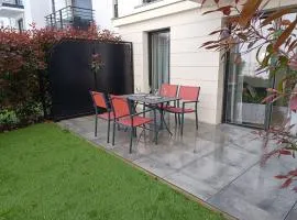 DISNEY - PARIS 5 Min DE DISNEY - PK privé gratuit - 4 personnes - Terrasse jardin