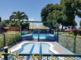 Mahanaim Centro Campestre de Eventos，位于马里基塔的酒店