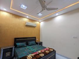 Palm View Residences，位于Gujrānwāla的酒店
