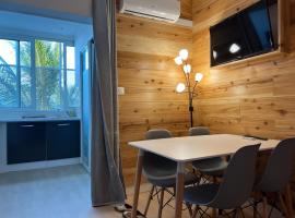 GITE PEI LA VANILLE Duplex Bord de Nature，位于Sainte-Suzanne的旅馆