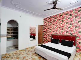 OYO Hotel Bliss，位于新德里东德里的酒店