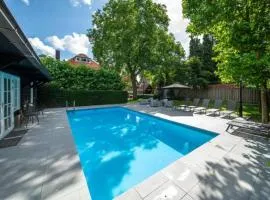 Hush Bed & Breakfast