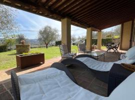 Villa Mary, relax nel cuore del Chianti，位于波吉邦西的酒店
