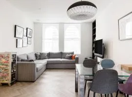 Modern Apartment & Rooms at Charing Cross
