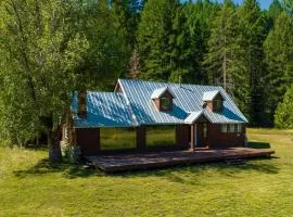 Dog-Friendly 3BR on 200 Acres w/ River Access