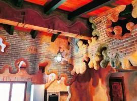 Casa Gaudi - House & Rooms