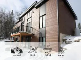 Panoramic Lakefront Chalet with Hot Tub & Firepit