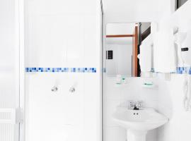 巴伊亚港酒店，位于圣希尔的酒店