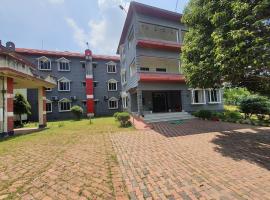Lake Side Resort Neermahal，位于Melāghar的酒店