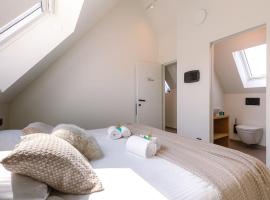 Tosca - Charming double room at ranch "De Blauwe Zaal"，位于布鲁日的木屋