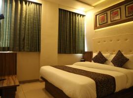 HOTEL RK PALACE，位于艾哈迈达巴德Nirma University附近的酒店