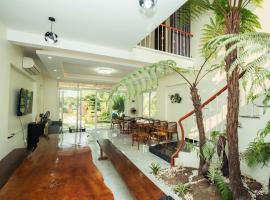 Vian Rock Hill Homestay，位于河内的酒店
