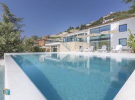 Exclusiva Villa La Dolça en Calonge，位于卡隆赫的酒店
