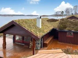 3 Bedroom Cozy Home In Averøy