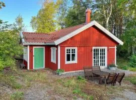 3 Bedroom Beautiful Home In Slvesborg