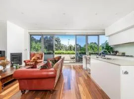 Stylish City Delight In The Heart Of Canberra's Capital Hill
