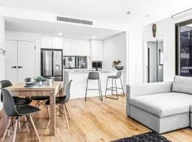 Scenic Wollongong Gem - City Location with Rooftop