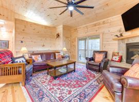 Smoky Mountain Cabin Rental with Hot Tub and Views!，位于科斯比的度假屋