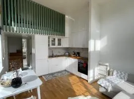 Ett nytt fräsch hus utanför Stockholm nära Arlanda