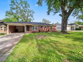 Midtown Modern Cottage，位于泰勒的度假屋