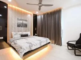 A Stylish High-Floor 2BR Suasana Suites Views