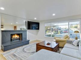 NEW! Modern Mountain SKI, 5BR Getaway w/ Game Room，位于穆雷的酒店