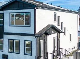 Emerald Suite with 2 beds - 10 minutes from downtown