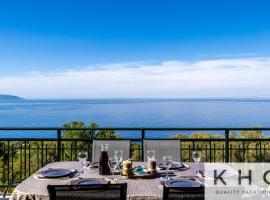 Villa Mare with Infinite sea views!，位于Plateies的酒店