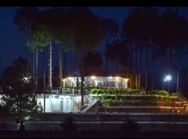 Nestling Meadows Eco Resort，位于纳汉的酒店