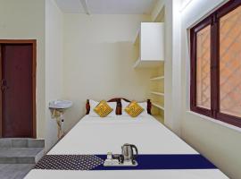 SPOT ON Sri Sakthi Guest House，位于Villupuram的酒店