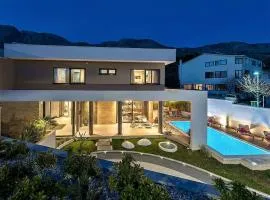 Stylish Villa Aria with pool, 100m to beach and sea