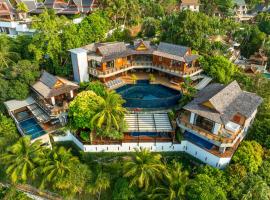 Luxury 4 pool Seaview 6 bedroom Villa on Surin Hill，位于苏林海滩的酒店