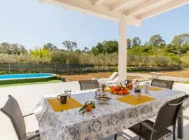 White Villa With Swimming Pool - Happy Rentals