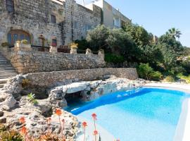Villeleynah Amazing Gozitan Villa Pool - Happy Rentals，位于Munxar的别墅