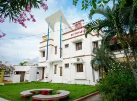 Bay Minaret Villa - Lavish 4BHK Beach House at Ecr Uthandi