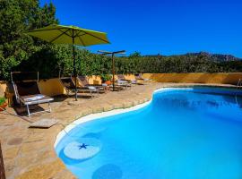 Sardinia Family Villas - Villa Nina with private pool，位于阿比亚多利的酒店