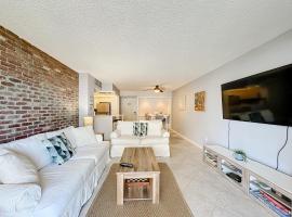 Beach Front Condo In Paradise Marco Island，位于马可岛的公寓