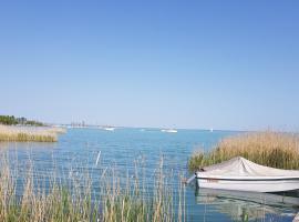 Coastline Balaton Apartment，位于下厄尔什的酒店