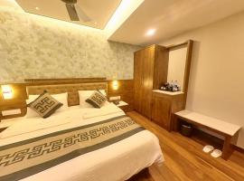 Hotel GRT Square，位于达尔瓦德的酒店
