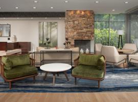 伊萨卡万豪费尔菲尔德客栈及套房，位于伊萨卡的酒店