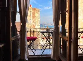 Entire Apartment with Amazing Seaview Terrace Near Galata Tower