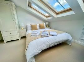 Bright Quiet Loft Room Ensuite Serene Clapham Area，位于伦敦斯托克韦尔附近的酒店